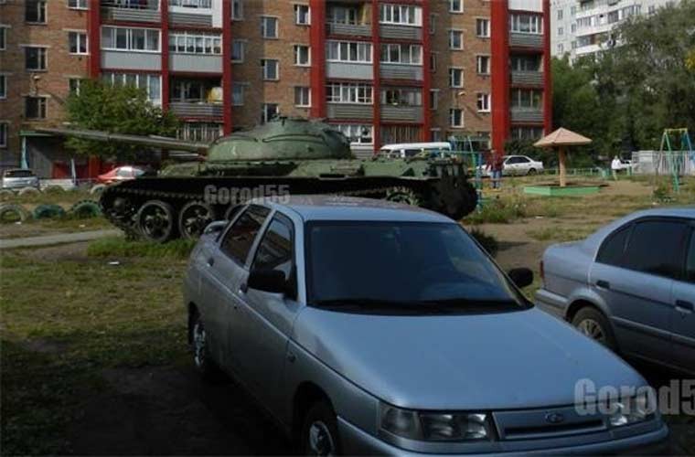 Ky la xe tang Nga trong cong vien tre em-Hinh-6